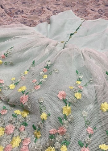Çiçek Nakışlı Kız Çocuk Elbisesi - Görsel 2