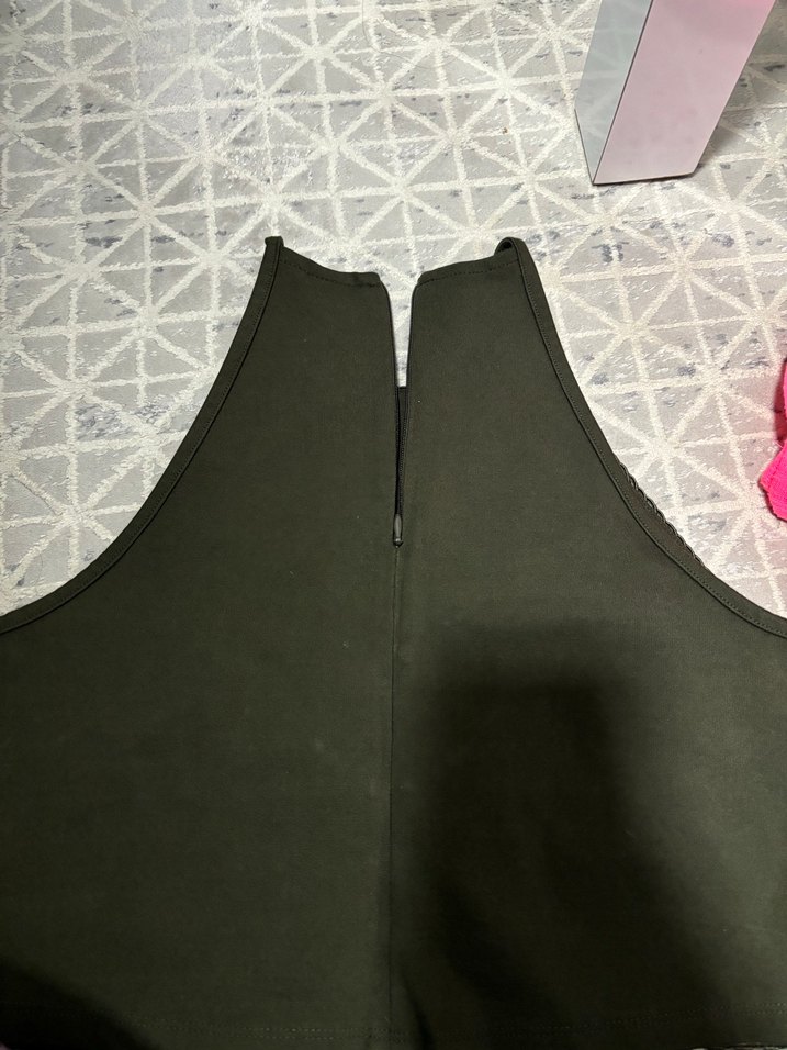 Haki yeşil H&M Dantelli Yüksek Yakalı Kadın Crop Top - Görsel 3