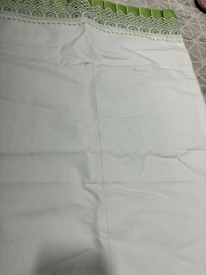 Nostaljik yastık kılıfı kenarları yeşil nakışlı - Görsel 2