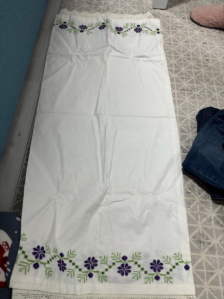 Nakışlı Beyaz nostaljik yastık kılıfı - Görsel 2