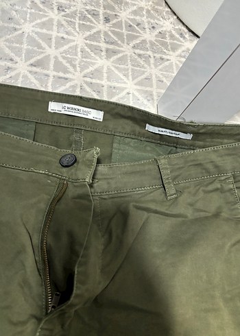 LC waikiki Normal Paça Kemerli haki yeşil  Erkek Pantolon - Görsel 3