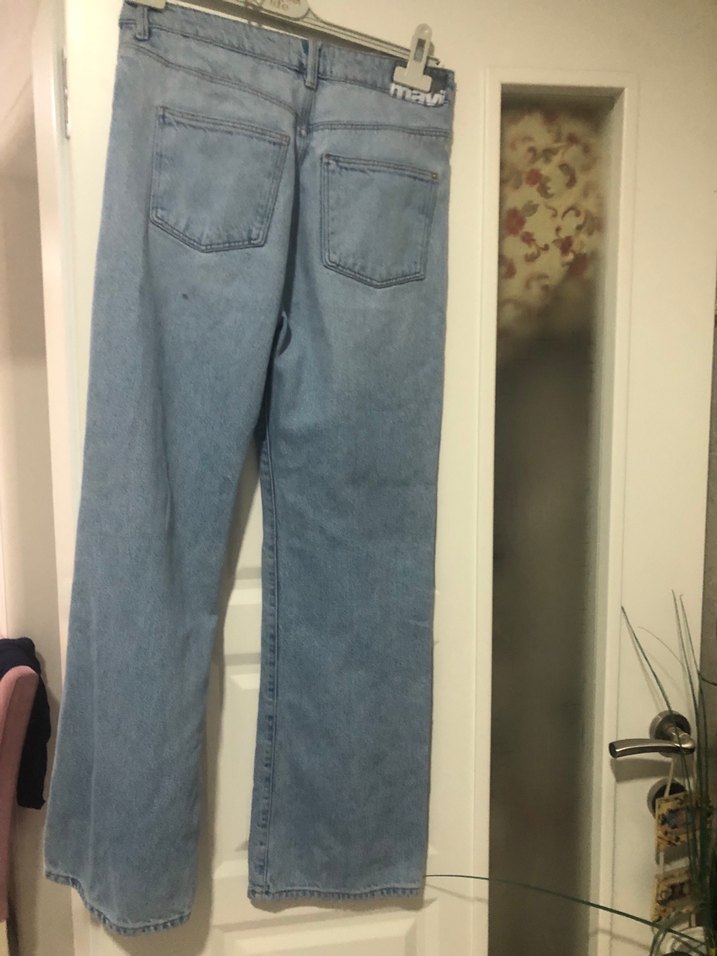 Gri Kemerli Bol Kesim Kadın Kot Pantolon - Görsel 2