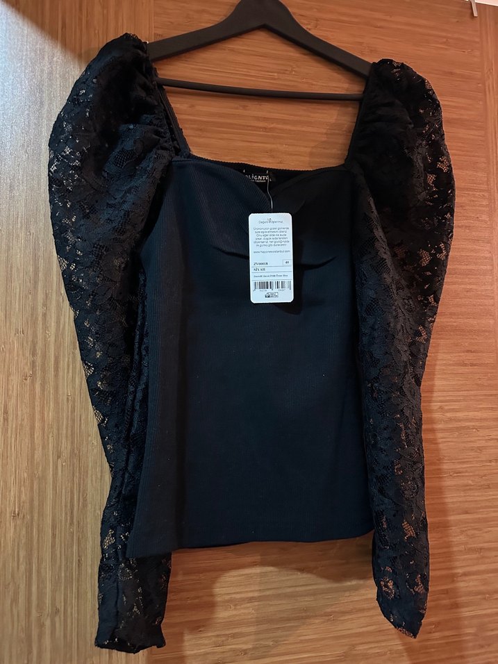 Dantel Kollu Kare Yaka Siyah Şık Bluz Large Beden - Görsel 2