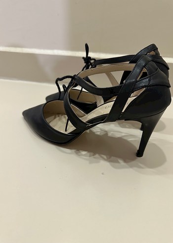 Butigo Siyah Topuklu Kadın Ayakkabı - Görsel 2