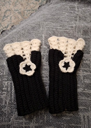 Dantel Detaylı Siyah Beyaz Örgü Eldiven - Görsel 2