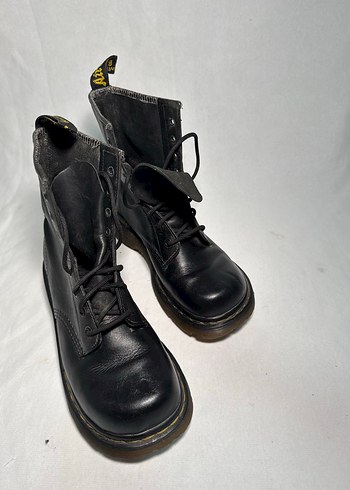 Dr. Martens 39
