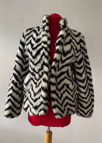 Zebra Desenli Gri Kadın Suni Kürk Ceket - Görsel 2