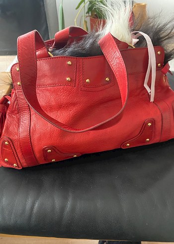 Püsküllü Parlak Kırmızı Deri Kadın Çanta - Görsel 2