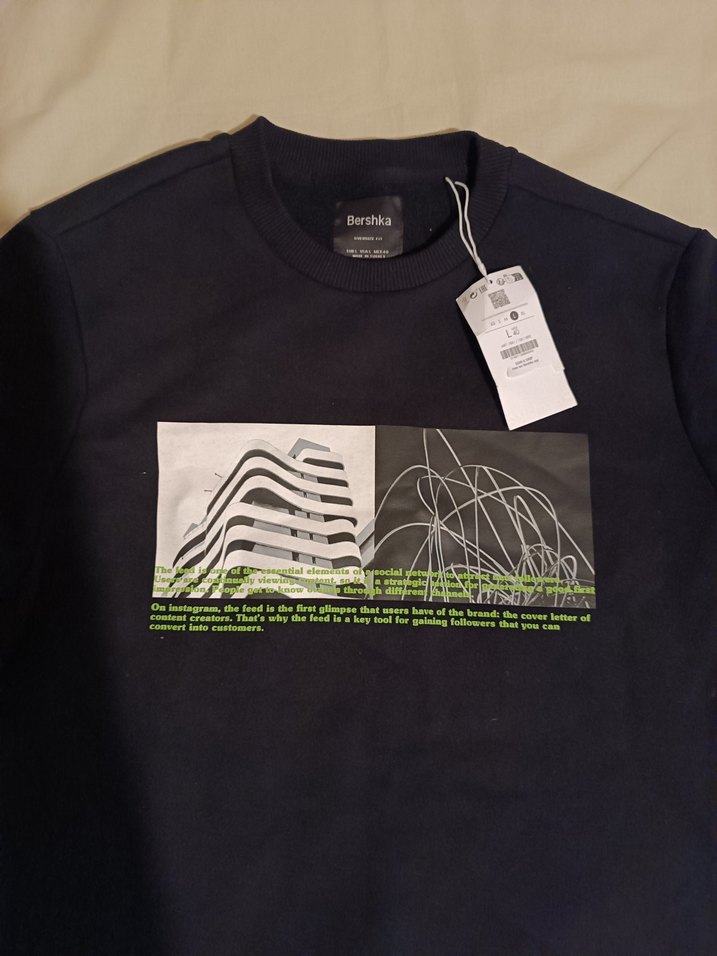 Bershka siyah sweatshirt - Görsel 3