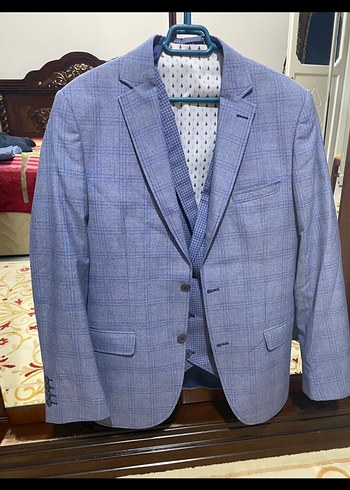 Mavi Düğmeli Erkek Takım Elbise - Görsel 2