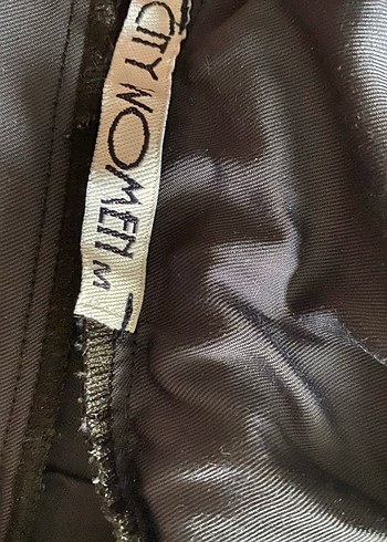 Lacivert Fiyonk Detaylı Mini Etek - Görsel 2