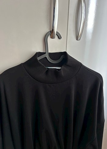 Siyah Drapeli Yüksek Yakalı Triko Elbise - Görsel 3
