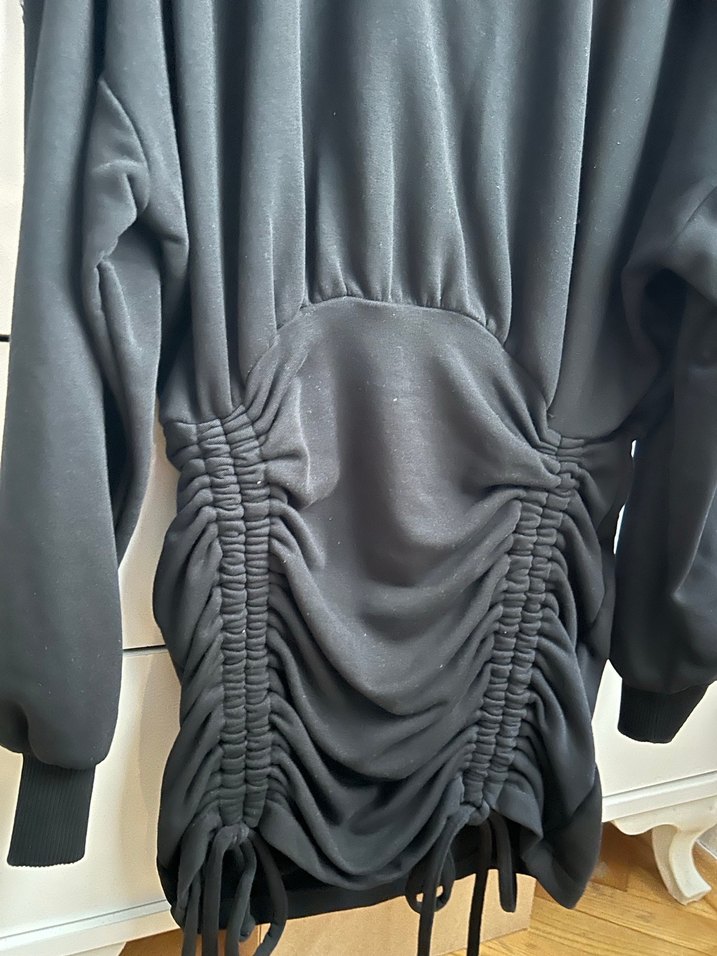 Siyah Drapeli Yüksek Yakalı Triko Elbise - Görsel 2