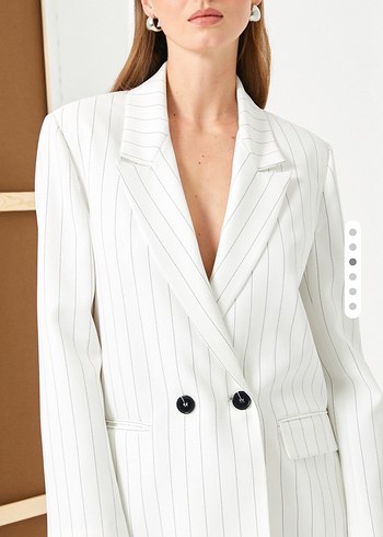 Kadın Beyaz Çizgili Uzun Oversize Blazer Ceket - Görsel 2