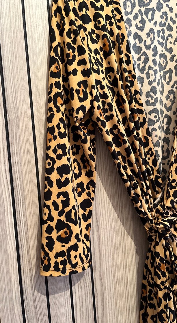 Leopar Desenli Uzun Kollu Kadın Sabahlık - Görsel 4
