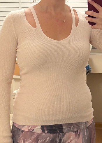 Uçuk Peöbe

Uçuk Pembe V Yaka Kadın Triko Kazak - Görsel 2