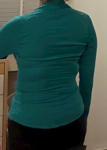 Kadın Turkuaz V Yaka Drapeli Bluz - Görsel 2