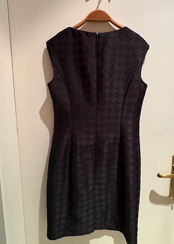 Siyah Kazayağı Desenli Midi Kolsuz Elbise - Görsel 5