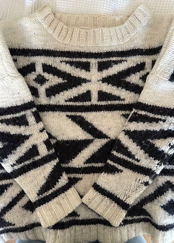 Mango Siyah Nakışlı Yün Kazak - Görsel 4