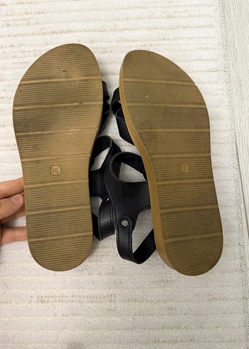 YAZLIK SİYAH DERİ SANDALET TAM KALIP 38 - Görsel 2