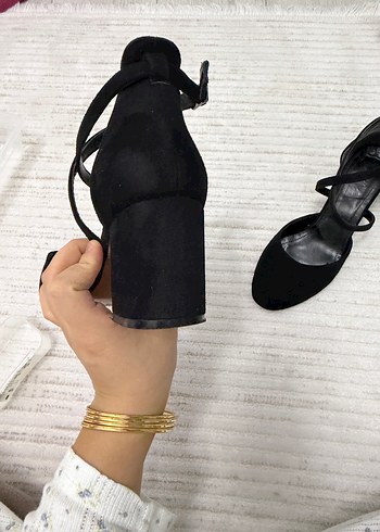 Kadın Siyah Minimalist Topuklu Ayakkabı - Görsel 5