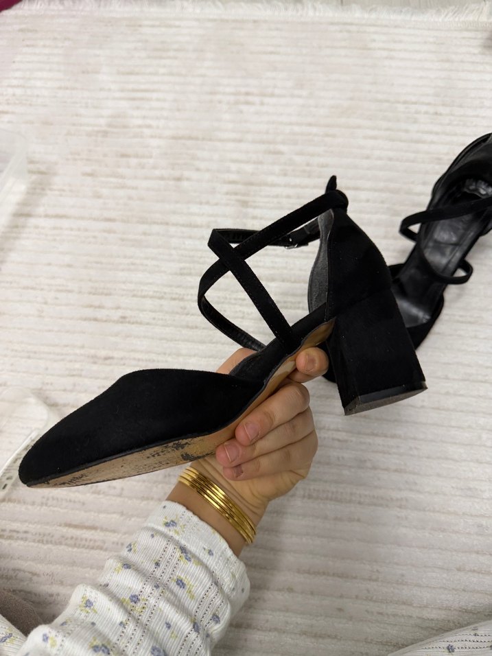 Kadın Siyah Minimalist Topuklu Ayakkabı - Görsel 3