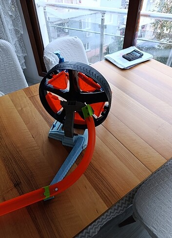Hotwheels dönen tekerlek macerası yarış seti 