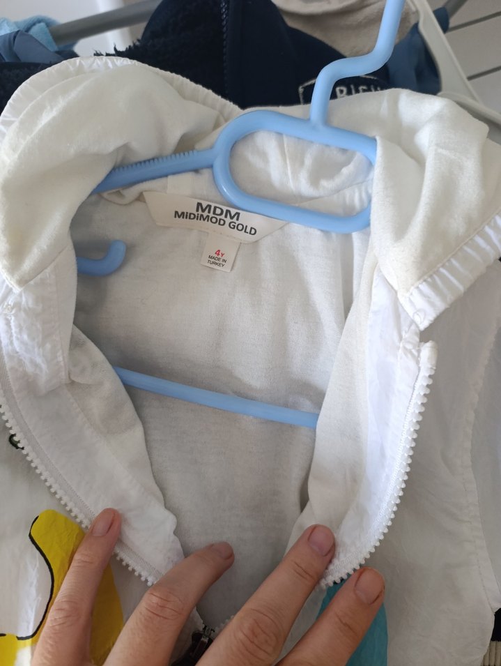 Dinozor Baskılı Erkek Çocuk Yağmurluk - Görsel 2