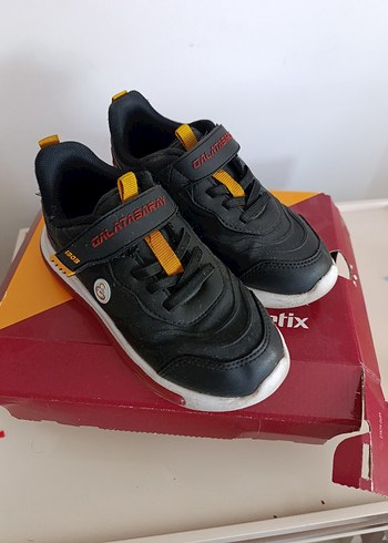 Kinetix Galatasaray li Çocuk Spor Ayakkabı - Görsel 4