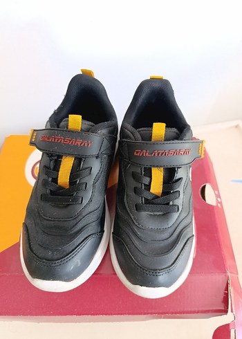 Kinetix Galatasaray li Çocuk Spor Ayakkabı - Görsel 3