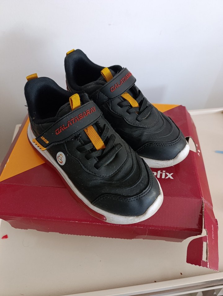 Kinetix Galatasaray li Çocuk Spor Ayakkabı - Görsel 4