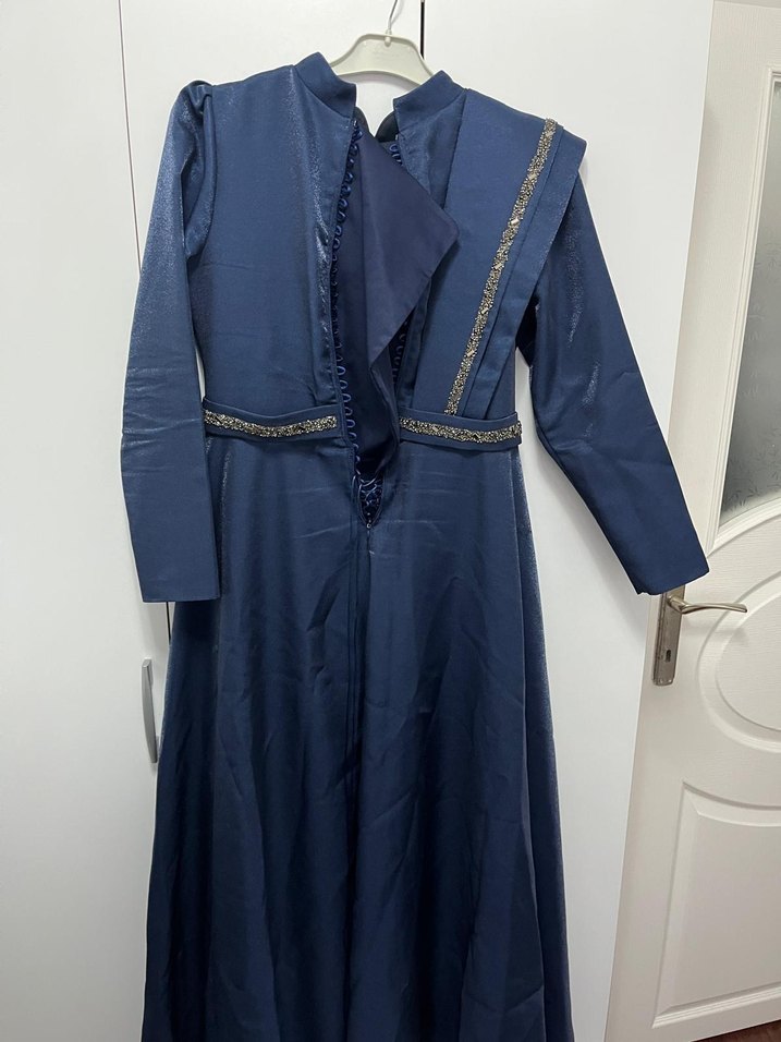 Petrol Mavisi Taş Detaylı 42 Beden Abiye  Eşarp TAM UYUMLU  - Görsel 4