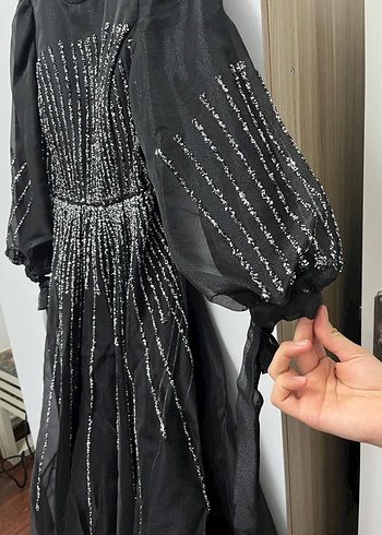 Pont Life marka siyah taş işlemeli uzun abiye.
44 beden - Görsel 2