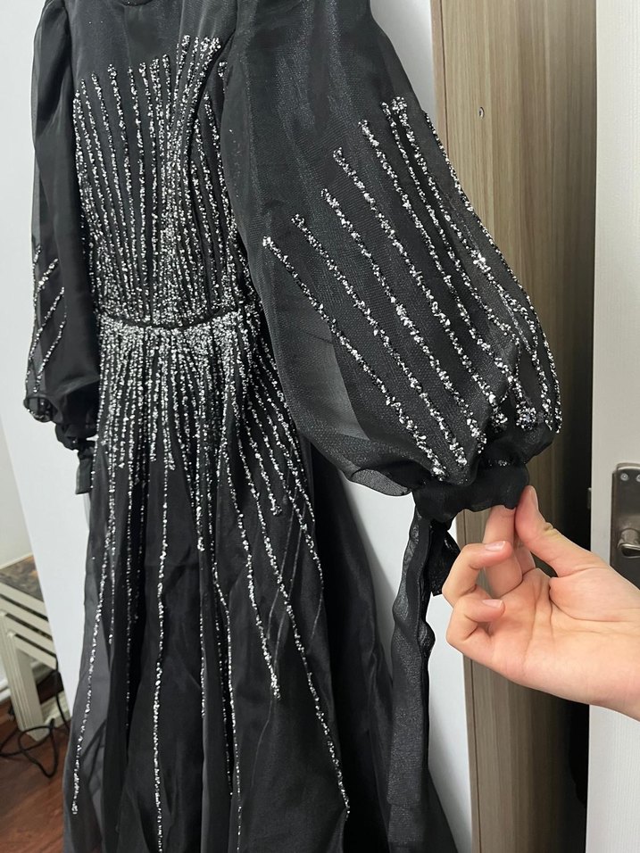 Pont Life marka siyah taş işlemeli uzun abiye.
44 beden - Görsel 2