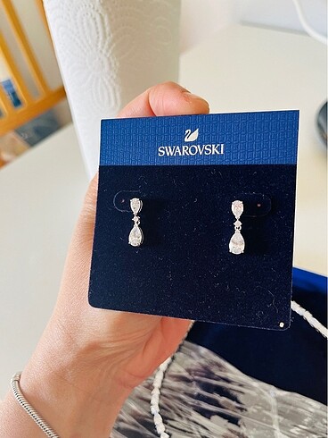 Beden beyaz Renk Swarovski kolye set