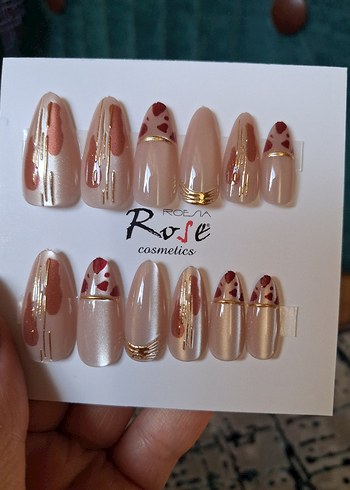 Bej ve Renkli Desenli Tırnak Süslemeleri - Görsel 2