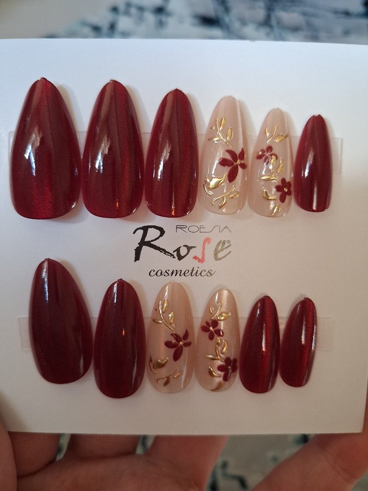 Koyu Kırmızı Çiçekli Tırnak Süslemeleri - Görsel 2