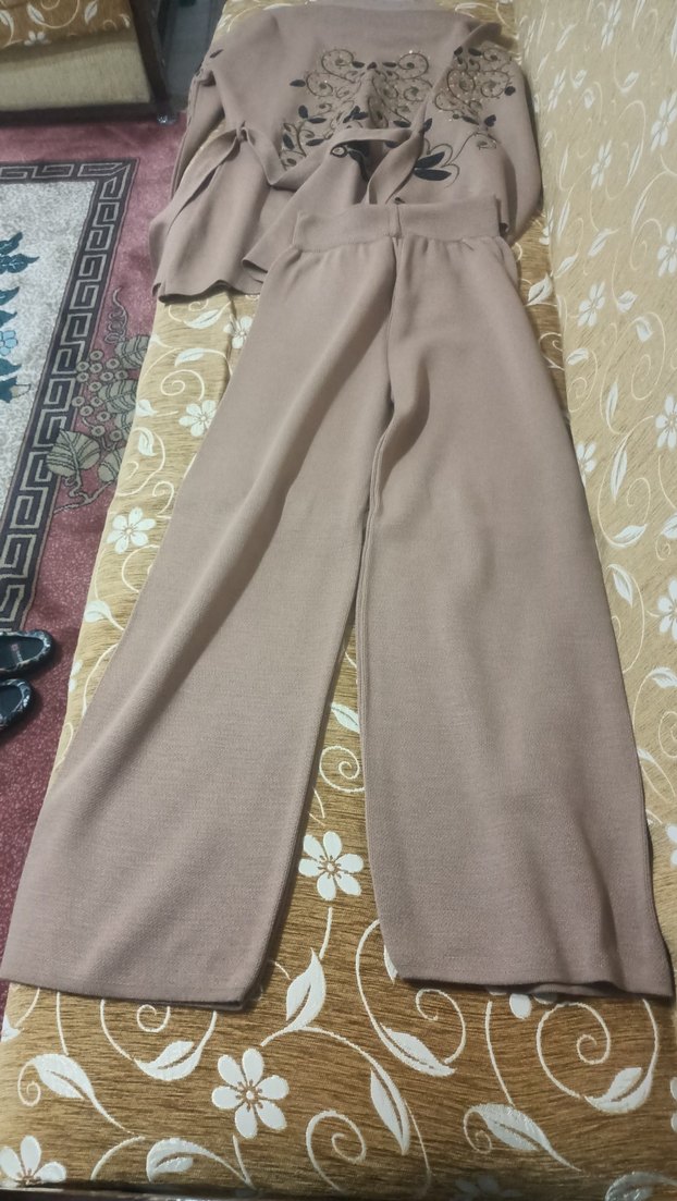 alt üst takım Nakışlı Bej Midi Kimono hiç kullanılmadı - Görsel 3