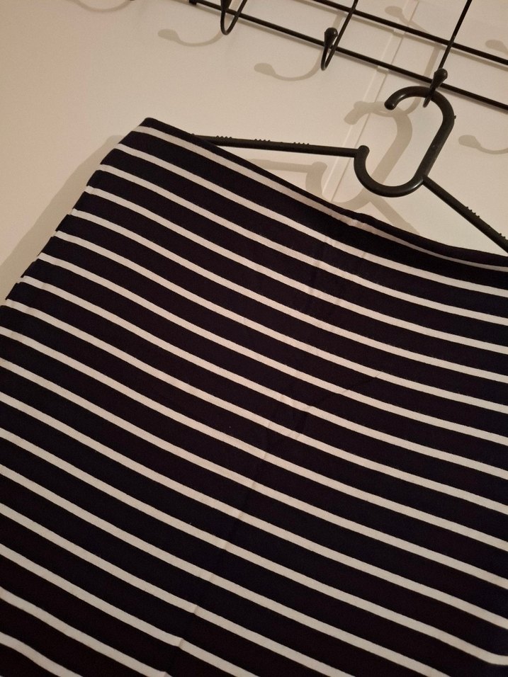 Siyah Beyaz Çizgili Piliseli Uzun Etek - Görsel 3