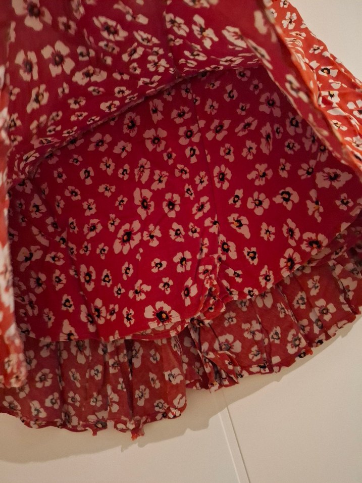 Kırmızı Desenli Volanlı Mini şort Etek - Görsel 3