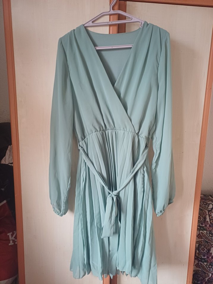 Uzun Kollu V Yaka Pilili Elbise - Görsel 2