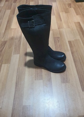 Greyder 37 Numara Siyah Deri
Uzun Bot - Yeni & Kutulu - Görsel 4