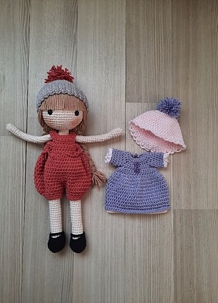 Amigurumi kız bebek yedek kıyafetiyle????????