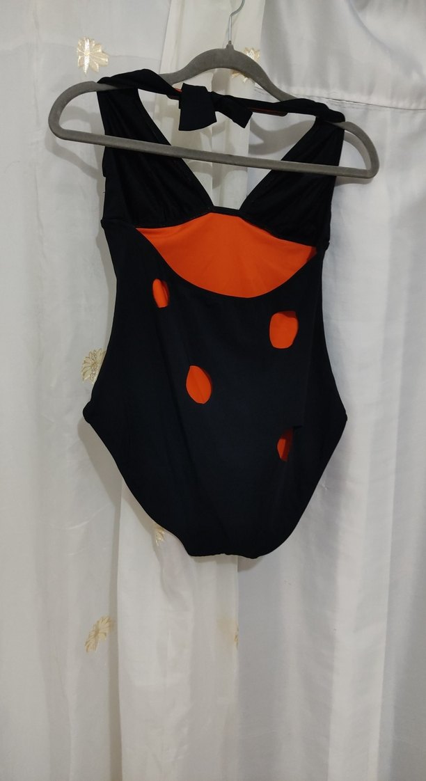 Düğmeli Siyah Puantiyeli Kadın Mayo - Görsel 2