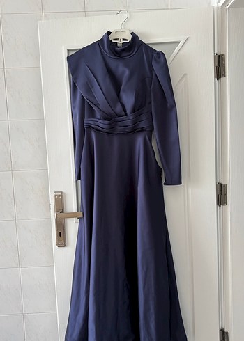 Lacivert Uzun Kollu Drapeli Kadın Abiye
Pazarlık payı vardır - Görsel 2