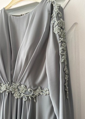 Soft Yeşil İşlemeli Uzun Kollu Abiye Elbise
Hiç giyilmedi - Görsel 3