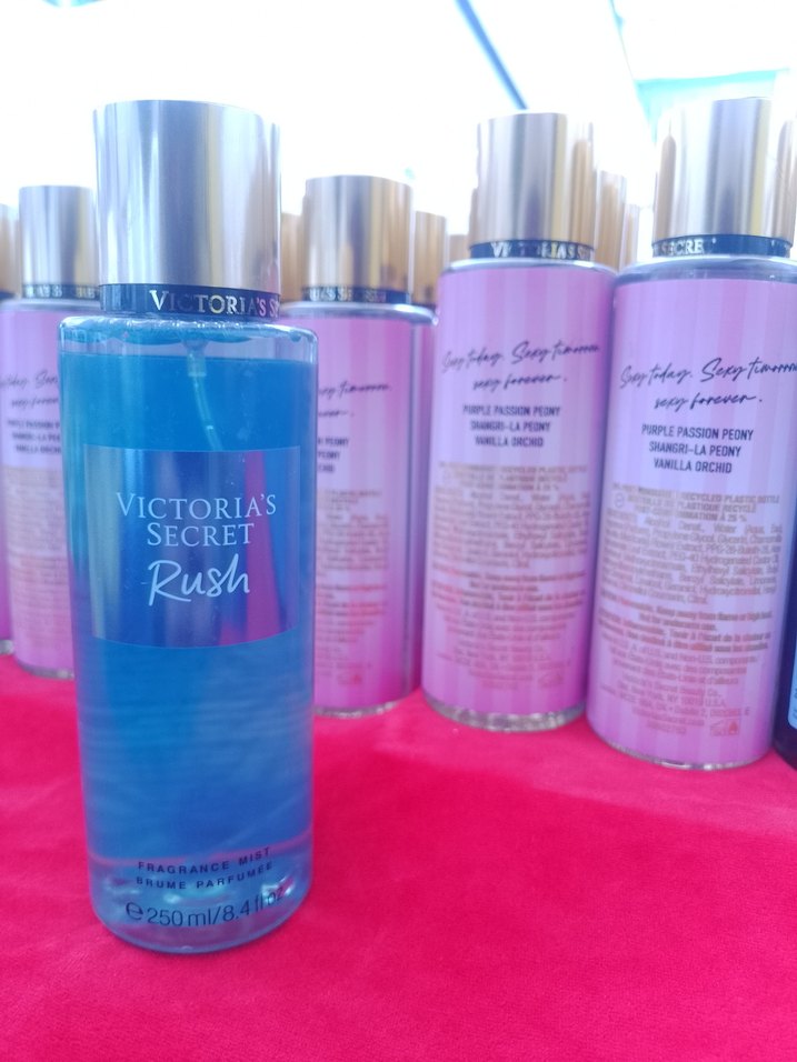 Victoria's Secret Rush Kadın Parfümü 250 ml - Görsel 2