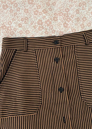 Düğmeli Çizgili Midi Etek - Görsel 3