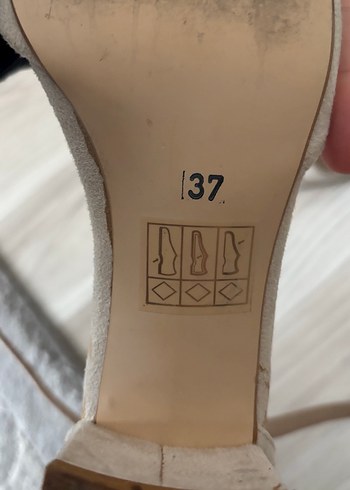 Bej Süet Tokalı Kadın Topuklu Ayakkabı - Görsel 3