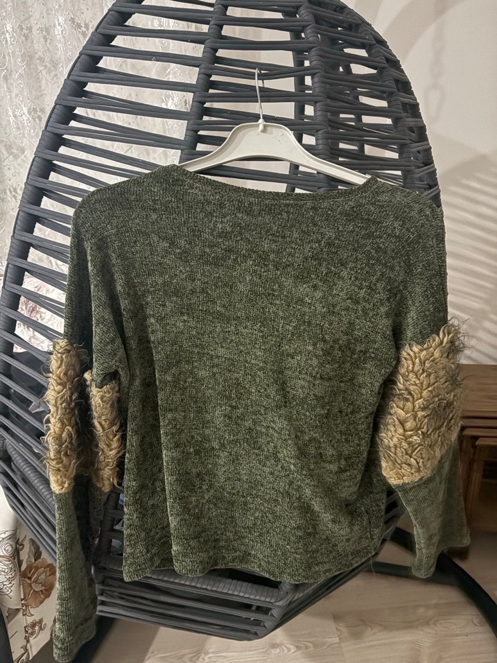 Yeşil renkte Kesim Kadın Triko Kazak - Görsel 2